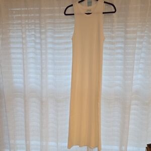 Chic White Sleeveless Maxi Dress